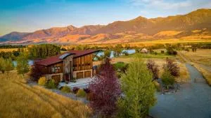 Yellowstone Beach Club - 普雷