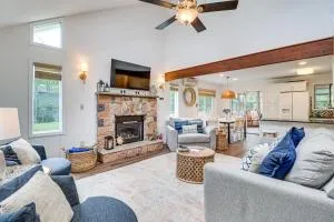 Walk to Towamensing Trails Beach Home with Hot Tub! - Towamensing Trails