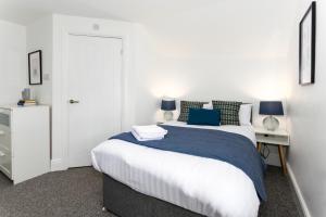 The Wavertree Rooms - Air Host & Stay - 6 Bedrooms