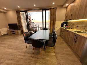 Gonio N1003 Beachfront 4Bedroom apartment Sea and Mountain view