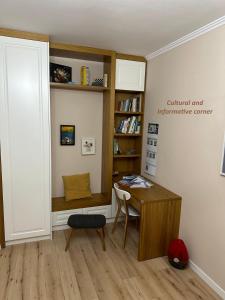 Family-friendly APT at 21 dhjetori wSelf Check-In