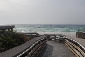 Beautiful 1st Floor Unit half Mile from Amazing Beach