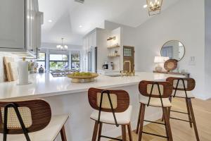 Luxury Privacy and Close to Beach