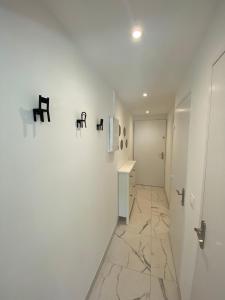 Appartement face mer et port Santa Lucia climatisé et wifi