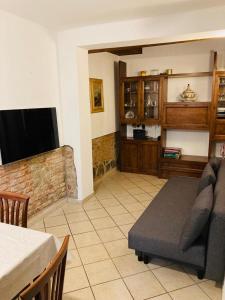 in CENTRO con cortile esterno