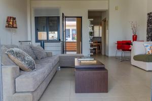 Maisonette with Exclusive Private Parking