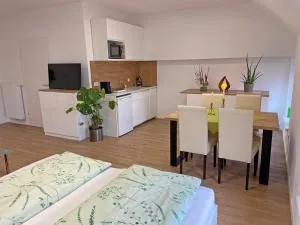 Ferien-Wohnung für 1-4 Pers in Seenähe - Frankenburg