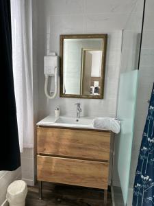 Hotels Le Clemenceau Hotel et Appart'hotel & Restaurant 