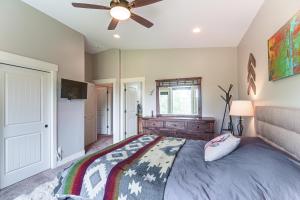 Central Fraser Vacation Rental with Private Hot Tub!
