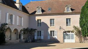 Sejours chez l'habitant Domaine familial du chateau de Ragny : photos des chambres