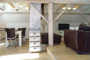 Villa Cujez With Sauna And Pool - Happy Rentals