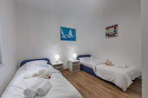 Beachside House Lara - Happy Rentals