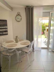 Appartements Bel appartement T3 avec jardin Malibu Village : photos des chambres