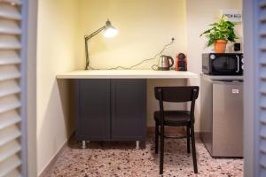 Easy Stay flat in the most Vibrant neigborhood of Athens!