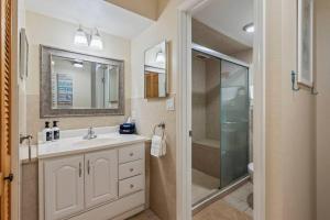 Kihei Akahi C308- Perfectly located South Kihei condo, walk to the beach