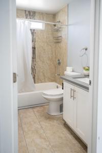 California Castle - Fashion District - DTLA - Flexible