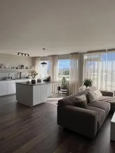 E8 - Cozy 2 BR Apartment in central Reykjavík, with view - Kópavogur