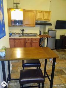 Modern 1-Bedroom with Patio