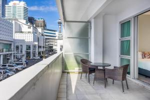 Fabulous renovated studio PW