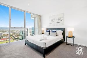 3 Bedroom Ocean Views on Level 29 at the HResidences - Q Stay