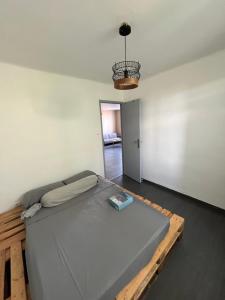 Haut de Villa, Jardin, Piscine !