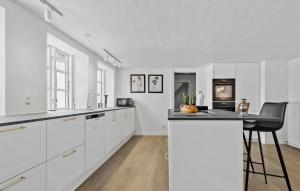 Six-Bedroom Holiday Home In Haderslev