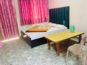 Hotel diyaraj barkot sarukhet