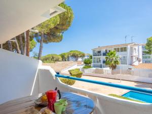 Apartamento Familiar con Climatización y Aparcamiento Cerca de la Playa - ES-325-20