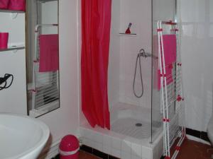 Appartements Le Lavandou: T2 4 couchages proche plage avec WIFI - FR-1-803-39 : photos des chambres