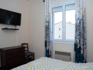 Le Lavandou: T2 4 couchages proche plage avec WIFI - FR-1-803-39