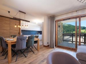 Appartement Moderne au Centre de Courchevel avec Parking et WIFI - FR-1-563-156