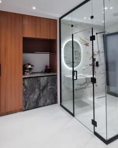 Platinum INN The City