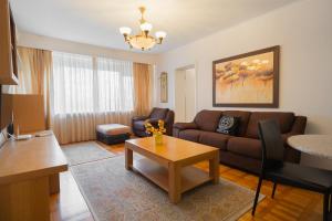 Classic Stay next to Victoriei Avenue