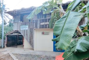 The Clara Beach and Guest House