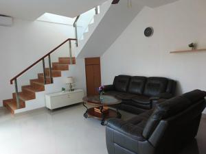 Casa White Hersa Bless