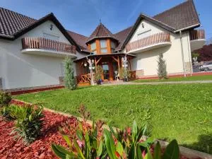 Havasi Vendégház - جينيسدياس