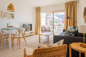 Playa Arena Beach Apt by Dream Homes Tenerife