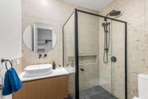 "Elegant Home in Highton near City City"