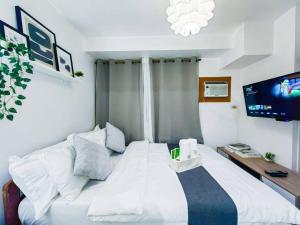 Citispace 1BR Condotel Suite at Ridgewood Towers Near BGC Airport #RW03A