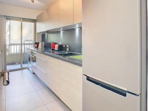 Beau 2 pièces proche Croisette avec parking 211