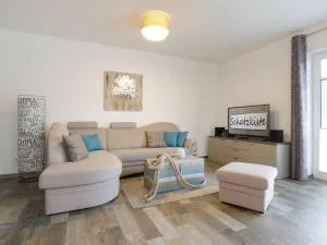 Schatzkiste Reetdachhaus - Tarnewitz