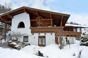 Appartements Höck - 3hvězdičkové hotely ve městě Brixen im Thale