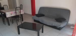 Appartements Joli appartement St Cyprien Village : photos des chambres