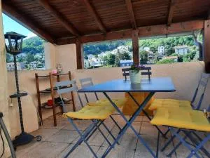 Maison de charme avec terrasse et garage fermé proche des volcans - 罗亚