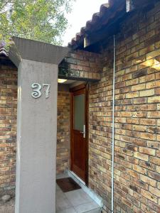 Leetong Holiday Home