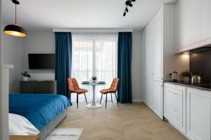 Metropolis Old Town Apartments