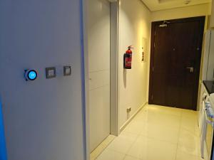 LeModCasa: Smart, modern studio in JVC