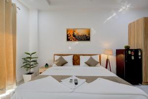 The Lodgers Studio Apartment Infront of Artemis Hospital Gurugram