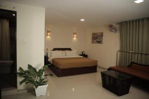 Wayanad Kuruva Isles Jungle Resort