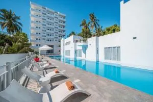 The Up Hotel Phu Quoc Island - The Poolside Escape - Ba Keo